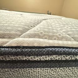 Queen mattress - SERTA,  Good Quality, Very Clean!