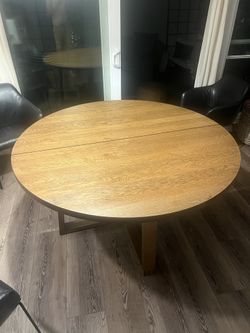 Round Oak Table 57 Inch