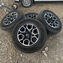 18” Ford F150 ,Ford Expedition Wheels And Tires $899 Firm Price 