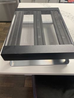 Metal Mesh Monitor Riser