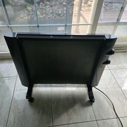 DeLonghi Safeheat Radiant Panel Heater 