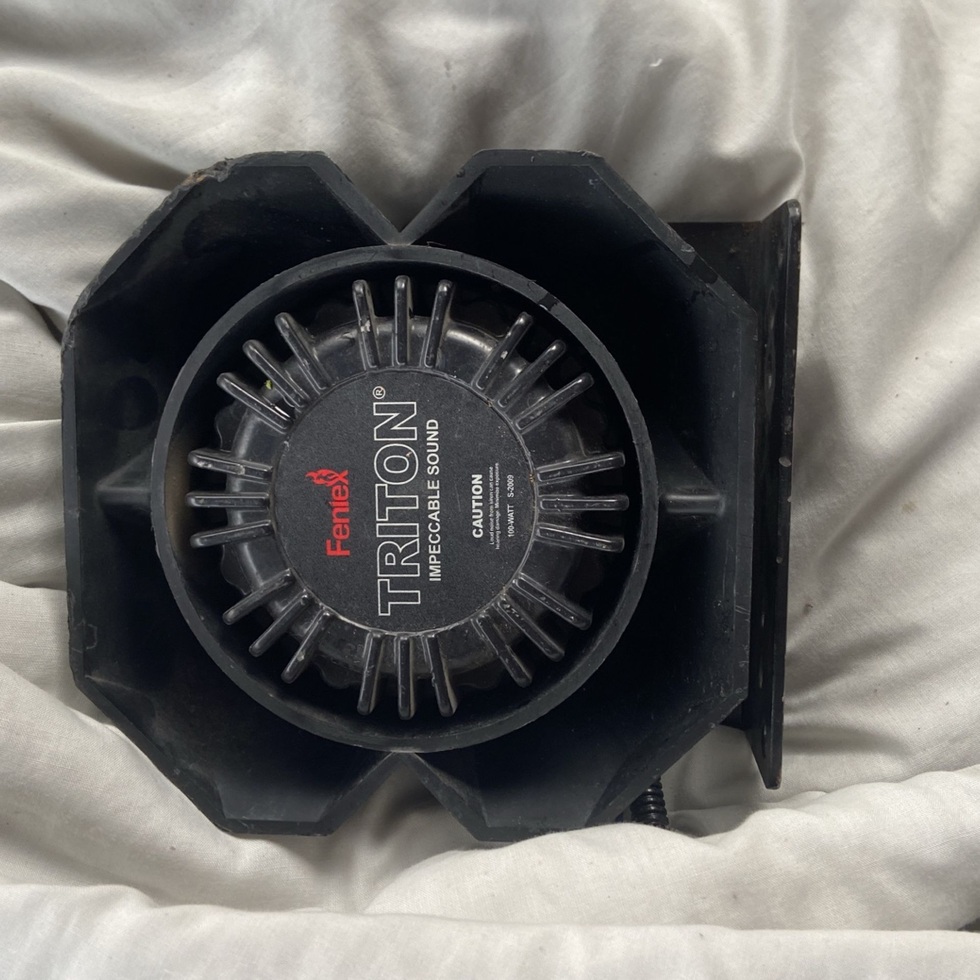 Feniex Triton Impeccable Sound