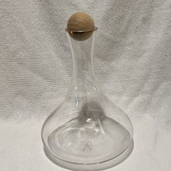 *I HAVE 3!!!* Vanessa Williams  “Classic Wine Decanter”  *Quantity: 2 -Crystal -Wooden Stopper -Gold Rim -67 oz 