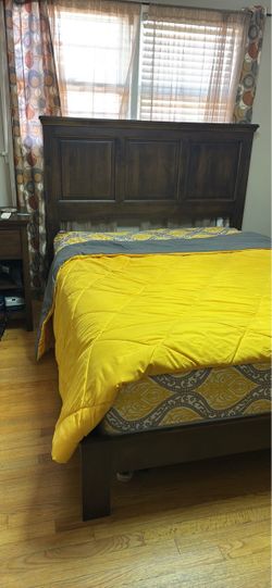 Headboard/ footboard  Queen size