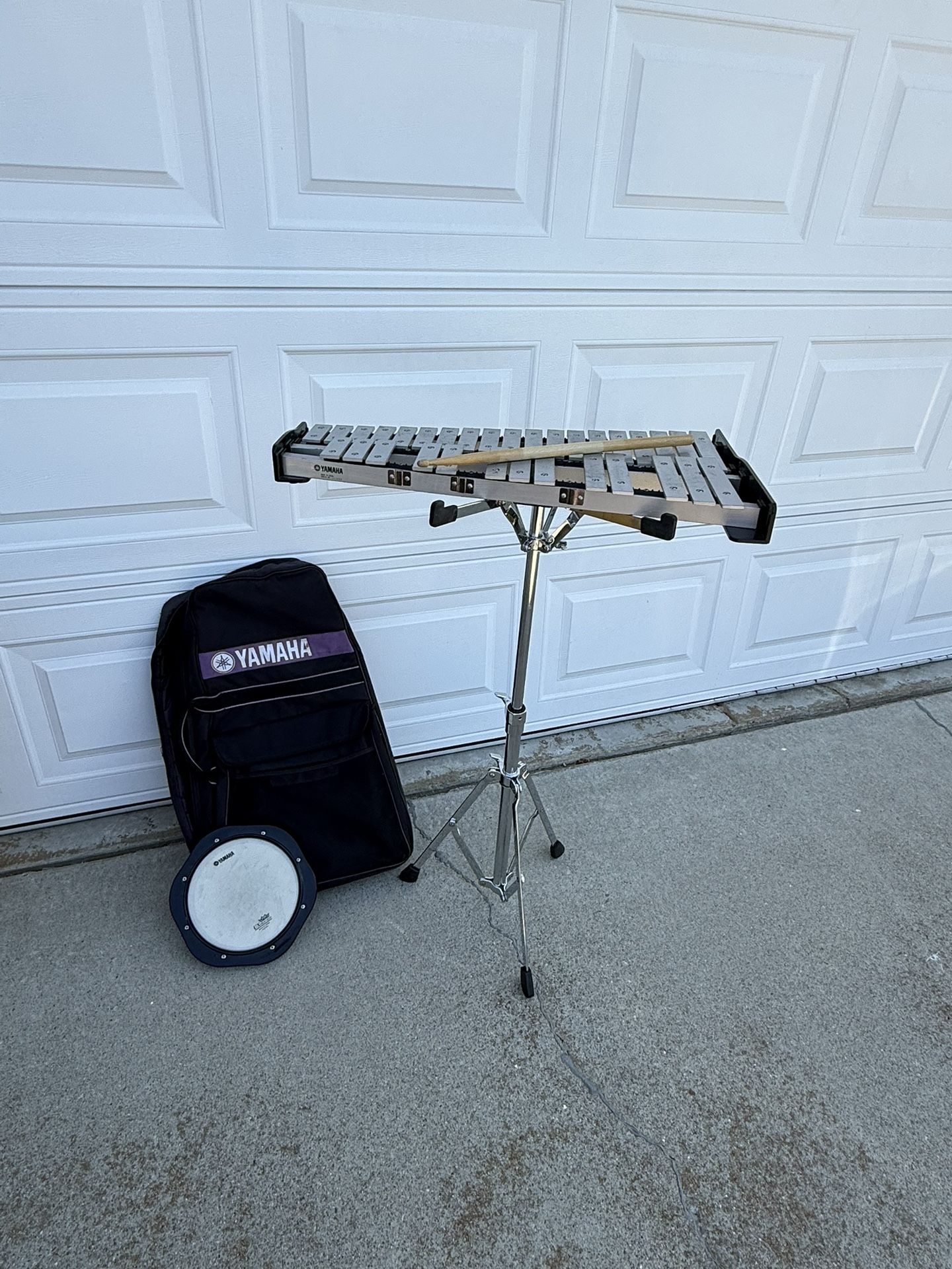 Great 😌 Yamaha Ludwig Bell Kit Student Bell Kit with Stand and Rolling Case