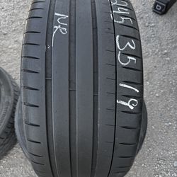 2 MICHELIN 80% 245/35/19