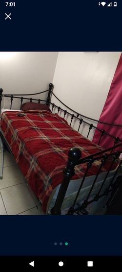 Twin Size Frame And Mattress 