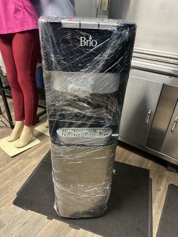 Brio 3in1 hot cold & room temperature bottom loader 