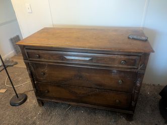 Dresser Antique Plantation 