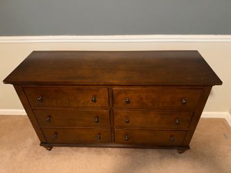 6-Drawer Wood Dresser with Bun Feet