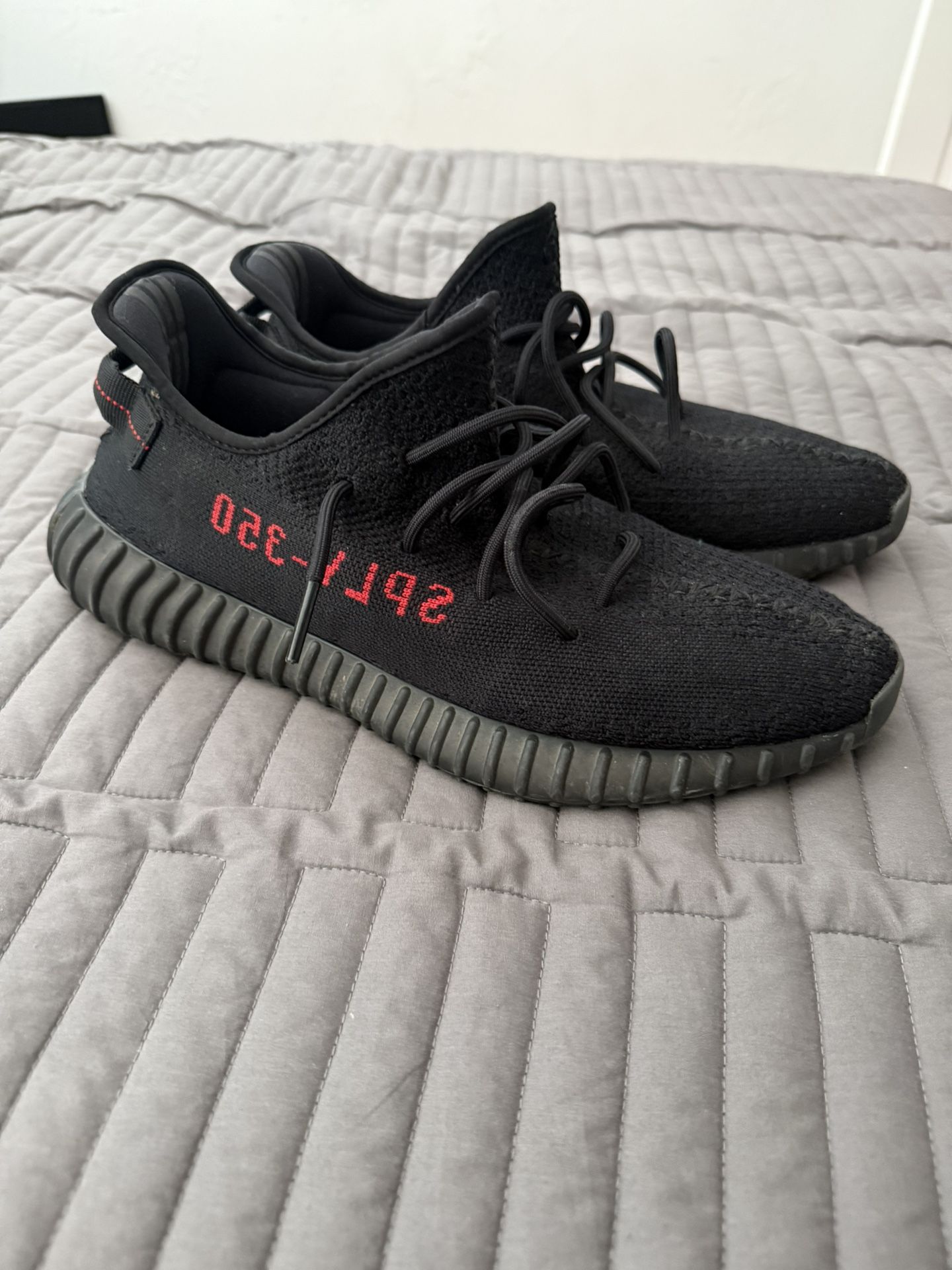 Used Yeezy 350 V2 “Bred”