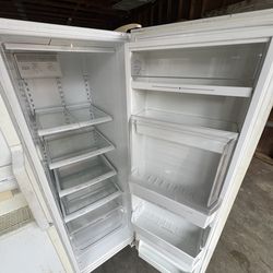 Amana refrigerator/freezer