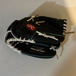 Rawlings 11 1/2” Fast pitch Softball Glove Like New