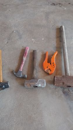 3 mareos 1 martillo Yuan para cortar tubos de plastico