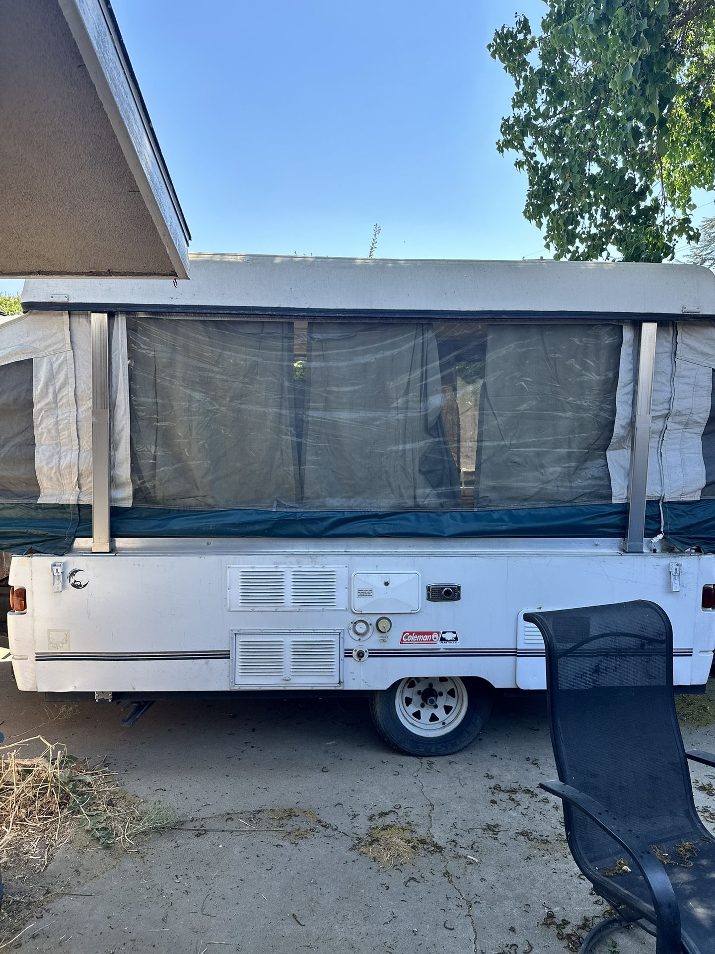 2000 Coleman Pop-up