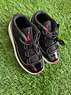 Jordan 11 low bred