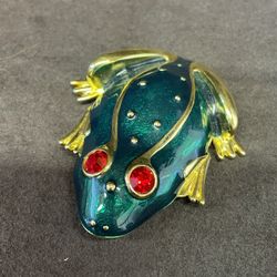 LARGE VINTAGE TRIFARI GREEN ENAMELED AND RHINESTONE FROG BROOCH