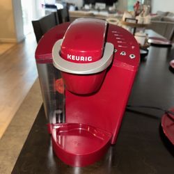 Used Keurig Red K50 Single-Serve Coffee Maker – Works Great 