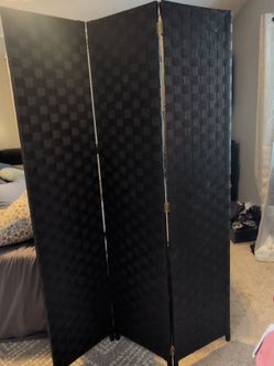 4-Panel Black Folding Room Divider / Privacy Screen – Excellent Condition