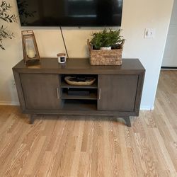 65 Inch TV Stand