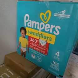 Pampers Swaddlers Diapers Size 4 -104 Pack