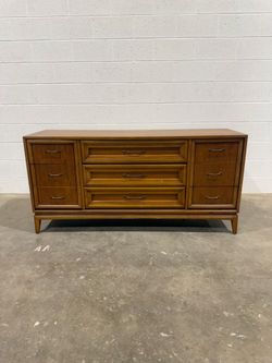 Vintage Mid Century Modern Walnut Dresser | 9 Drawer Credenza | MCM Bedroom