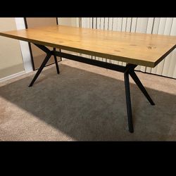 Light Pine Metal Base Dining Table And Chairs 