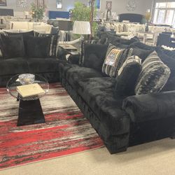 Oversized Sofa Loveseat! $2,399! 💜🛋️😃