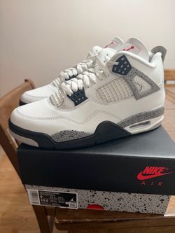 *DS* Jordan 4 Retro - White Cement - Size 9