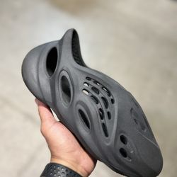 Adidas Yeezy Foam Runner Onyx 