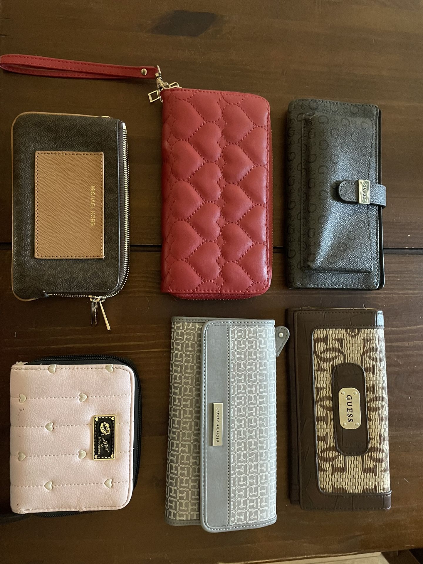6 Women’s Wallets 
