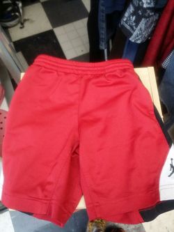 Boys Jordan shorts (6/7)