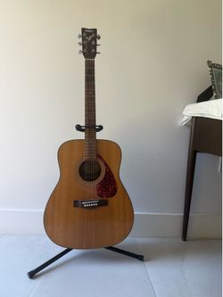 Yamaha guitar