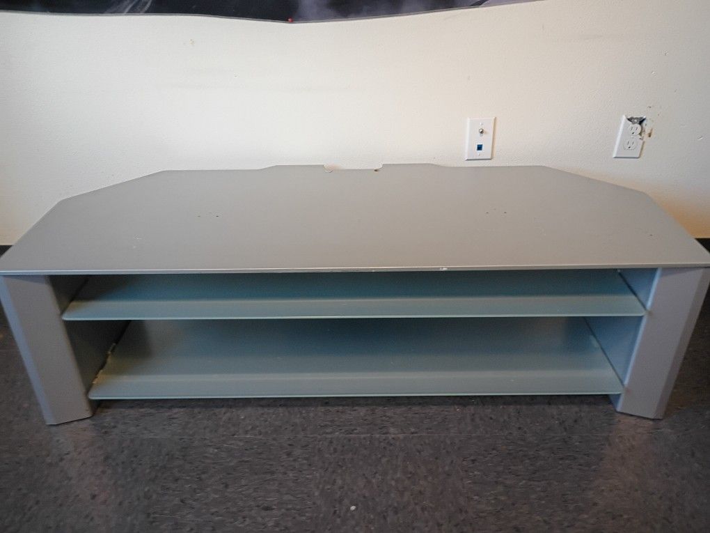 Entertainment Center & TV Stand