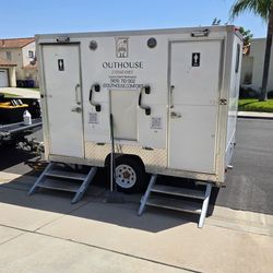 Portable Luxury Restroom Rental | Weddings, Parties & VIP Events 🥂