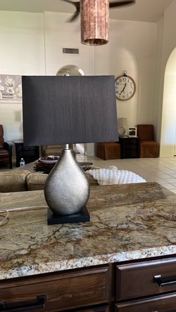 Table lamp
