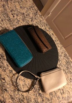 Wallet / wristlet (Great Condition)