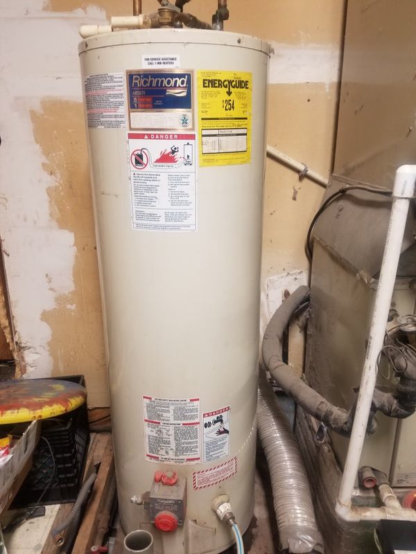 Richmond miser propane hot water tsnk for Sale in Bremerton, WA OfferUp