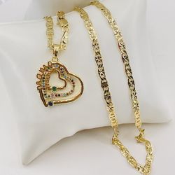 Para Mamá 🥰colgante y cadena oró laminado/For Mom 🥰  gold plated pendant and chain