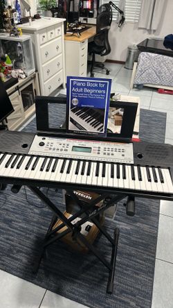Yamaha 61 key Portable Keyboard piano