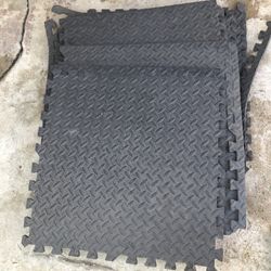 Cap Barbell Puzzle Mat