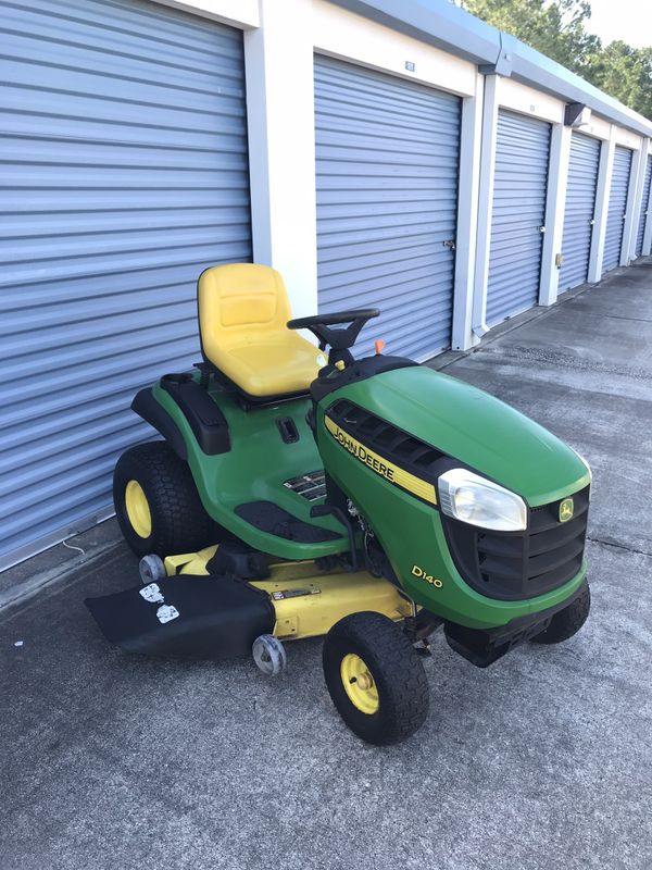 JOHN DEERE D140 HYDROSTATIC TRACTOR 48 INCH RIDING LAWN MOWER for Sale