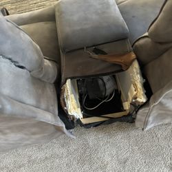 A 2 Set Reclining Couches- Really Comfortable