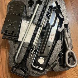 Mini Cooper R56 OEM Emergency Jack & Tool Kit – Complete Factory Set