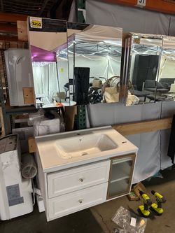 New 32” Black Or White Floating Bathroom Vanity w/ Sink & Medicine Cabinet