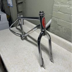 BMX Old School / Vintage BMX / 1984 Schwinn Thrasher Frame And Fork