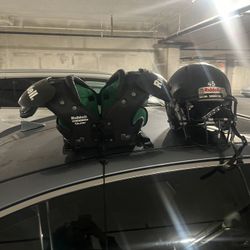 Youth Football Helmet Size medium Youth Football Shoulder Pads Size Medium Both For 80.00