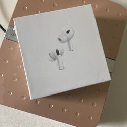 AirPod Pros Gen 2*OPEN TO OFFERS*