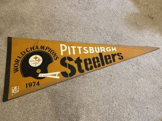 4 Vintage Steeler Pennants 