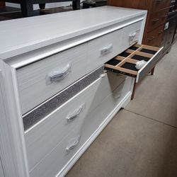 Dressers / Cajoneras